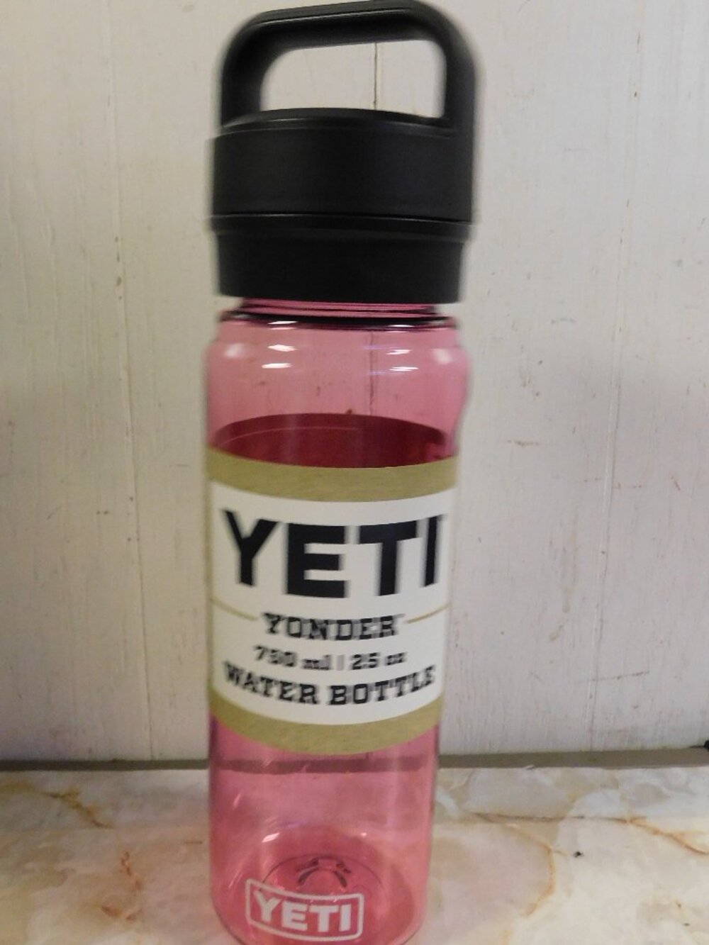 Yeti YONDER 25 oz Water Bottle with Yonder Cap NEW